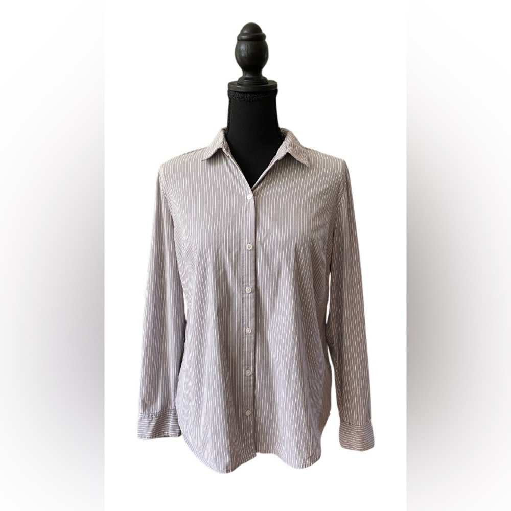 Apt. 9 Women's Gray Striped Fitted Button Down Shirt